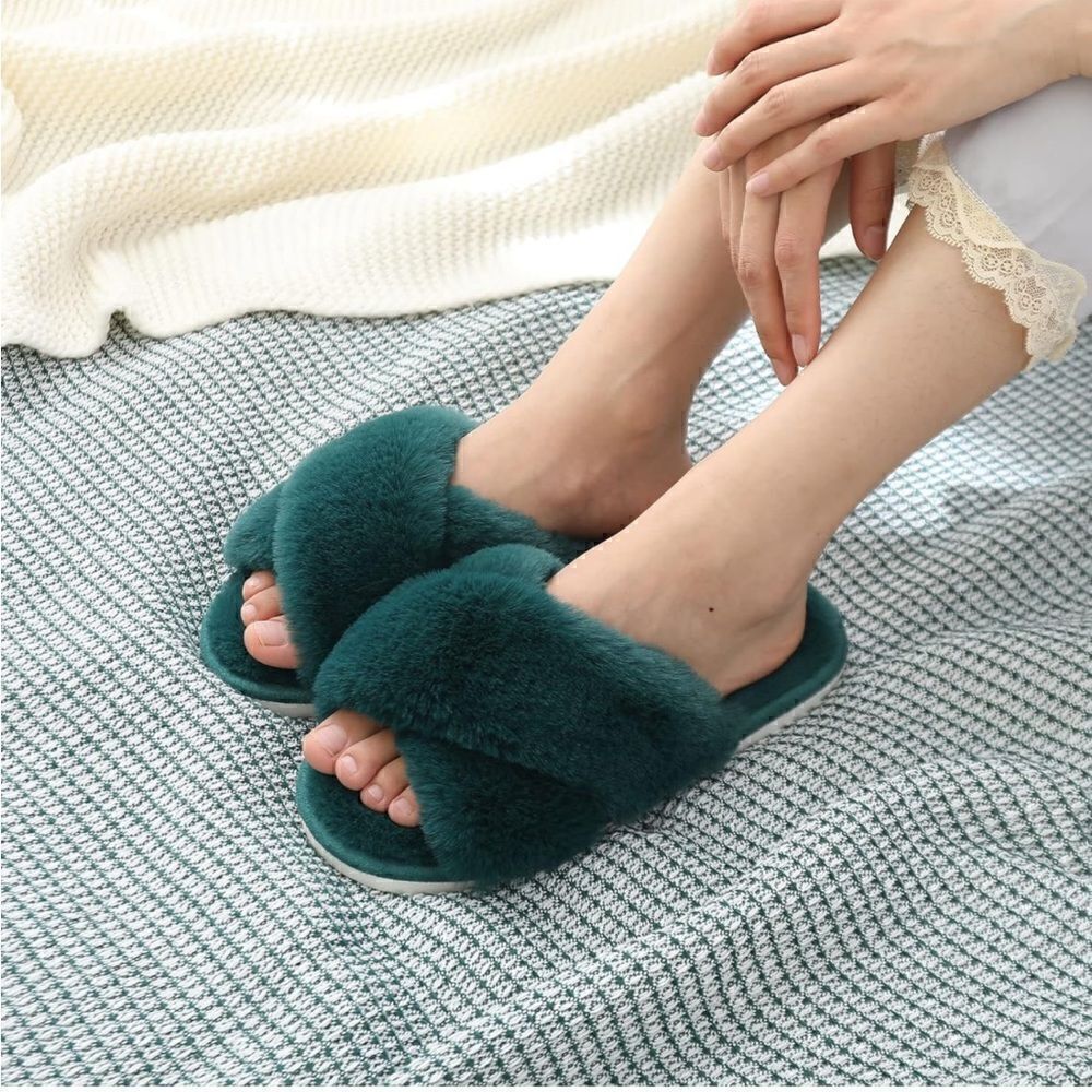 Memory Foam Fuzzy Cozy Slippers